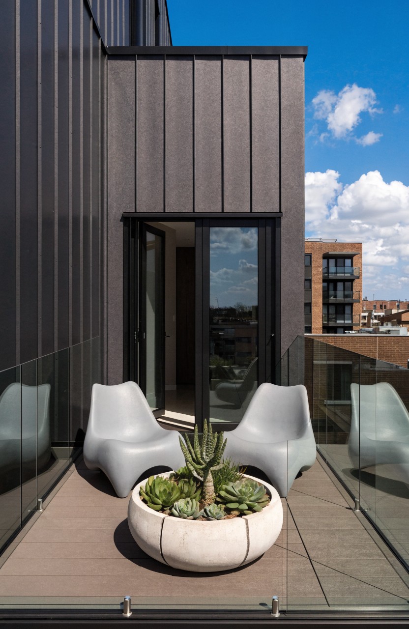 Minimalist Balcony Seating